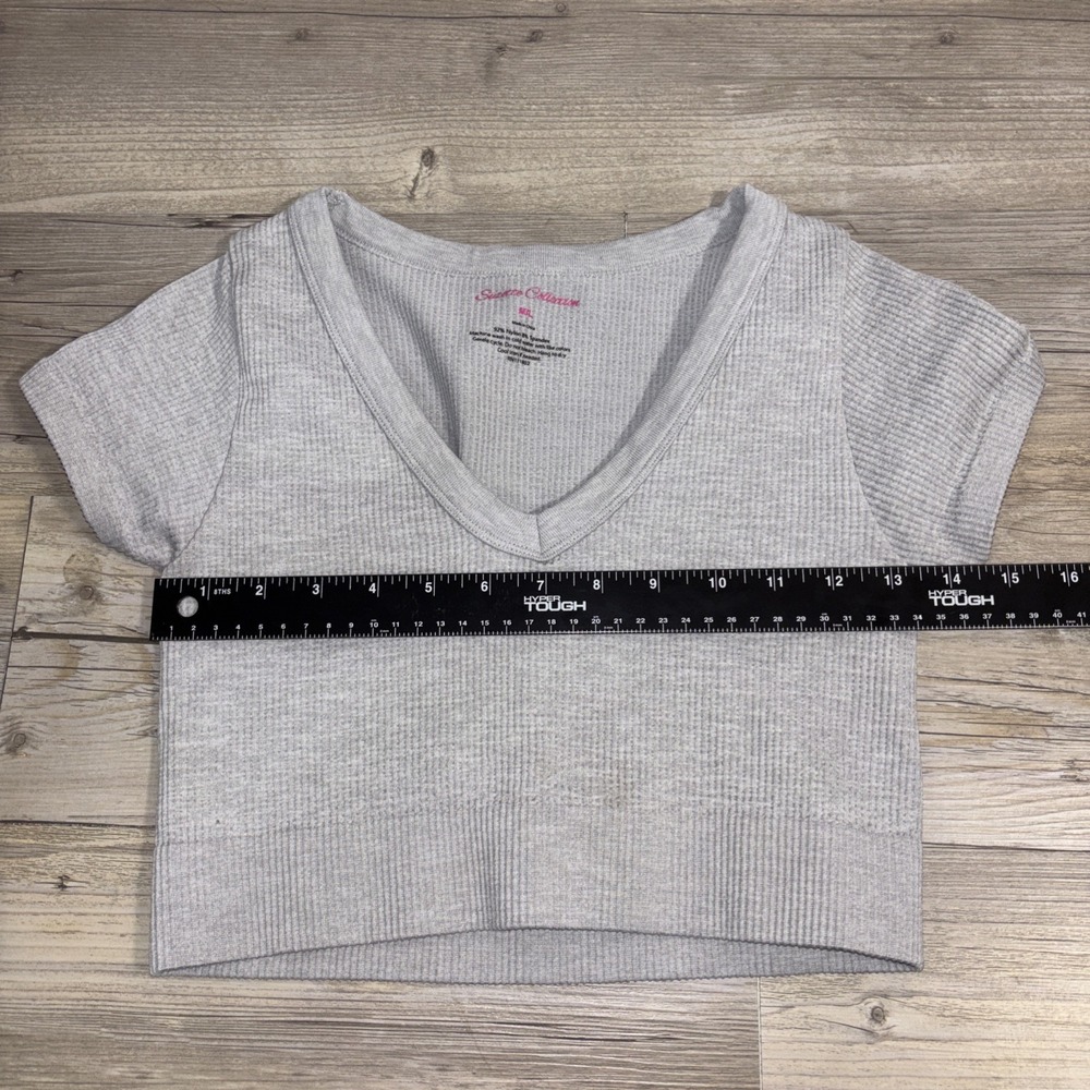 Women's M Crop Top Lot Of 2 Gray And Pink Striped - Picture 7 of 8